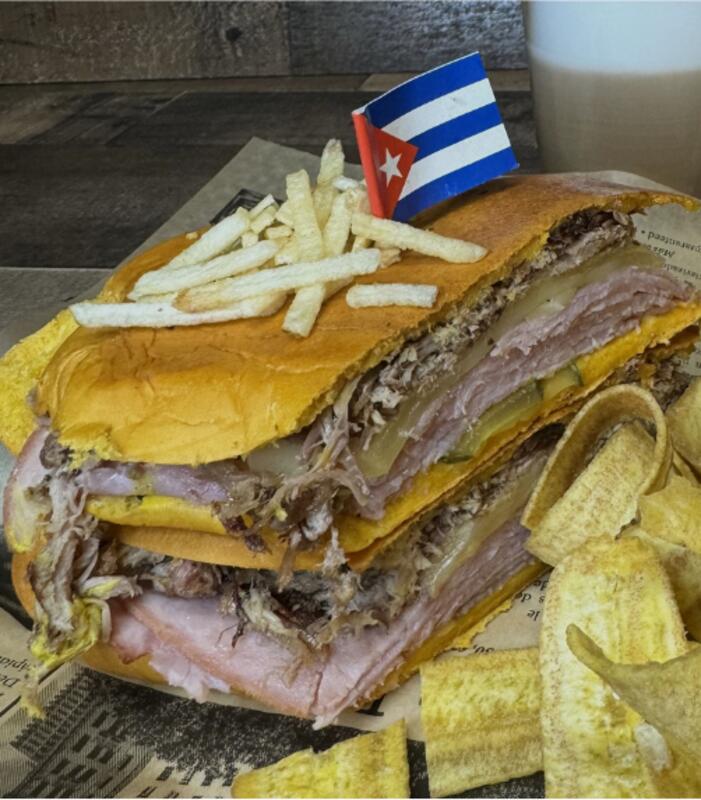 Medianoche Sandwich
